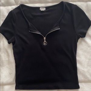 Black zipper t-shirt